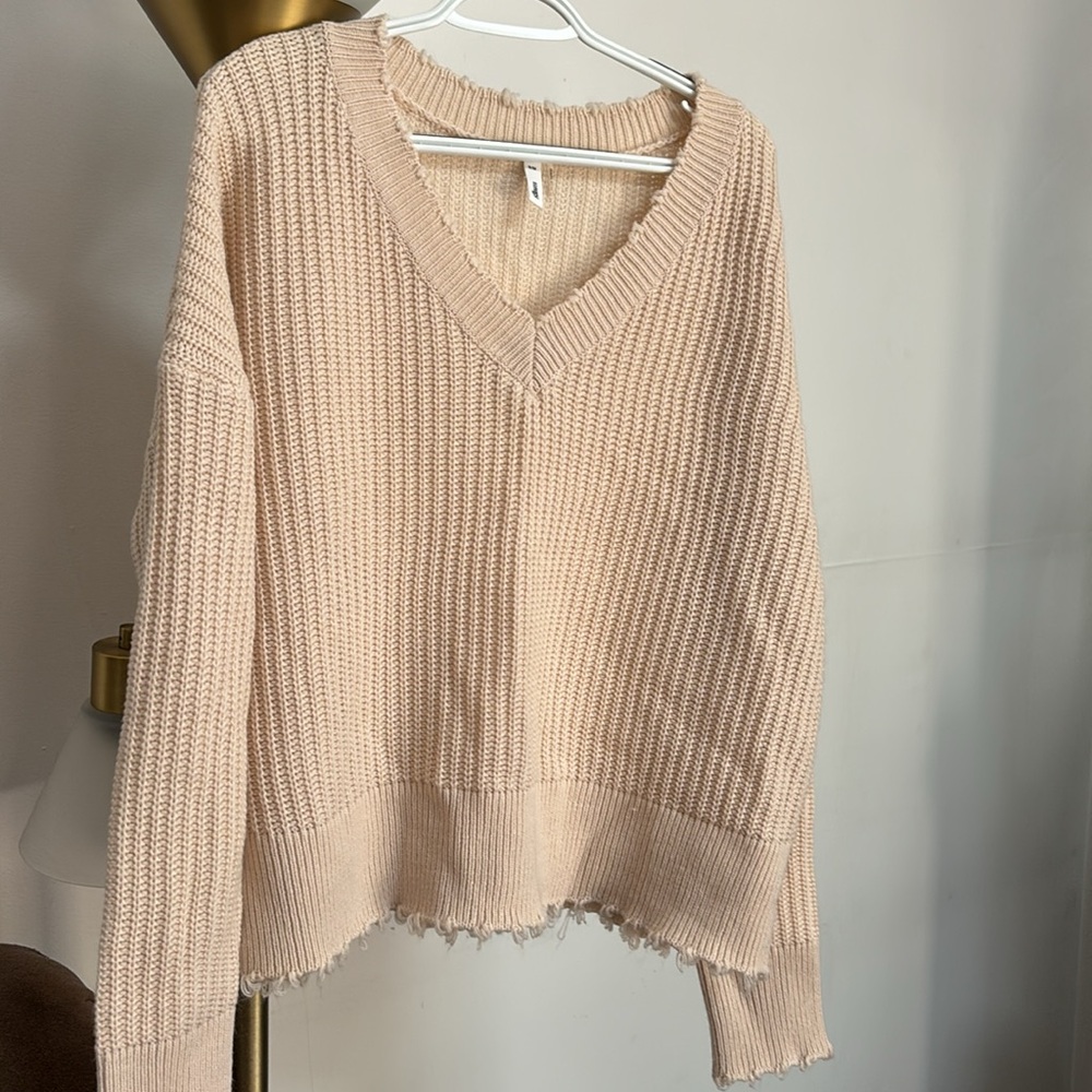 Cream V-Neck Sweater - Size S 💕